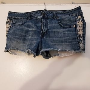 American Eagle shorts with lace accent.